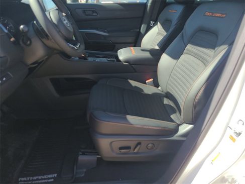 New 2025 Nissan Pathfinder Rock Creek image 14