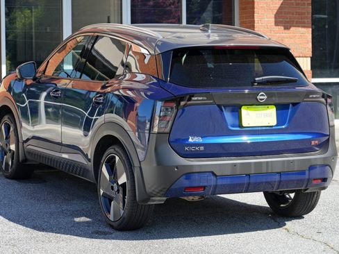 Used 2025 Nissan Kicks SR FWD image 43
