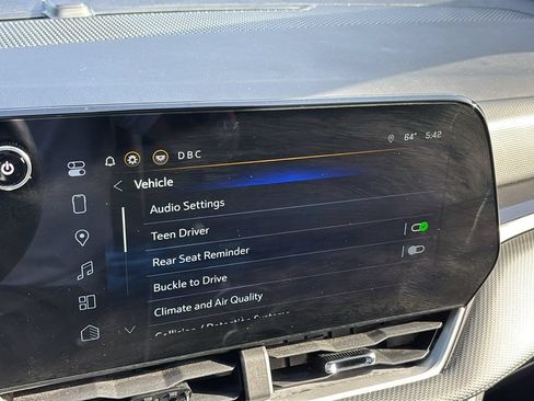 Used 2025 Chevrolet Equinox LT AWD/4WD image 19