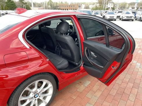 Used 2015 BMW 320i Sedan image 28