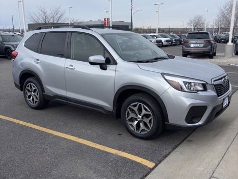 Used 2019 Subaru Forester Premium w/ All-Weather Package image 1