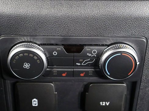 Used 2020 Ford Explorer XLT w/ Comfort Package image 57