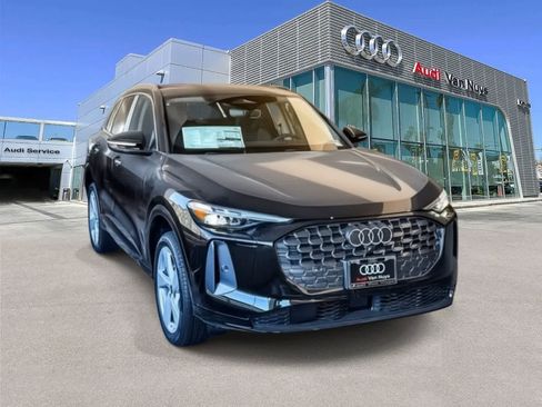 New 2025 Audi Q5 Premium Plus AWD/4WD image 3