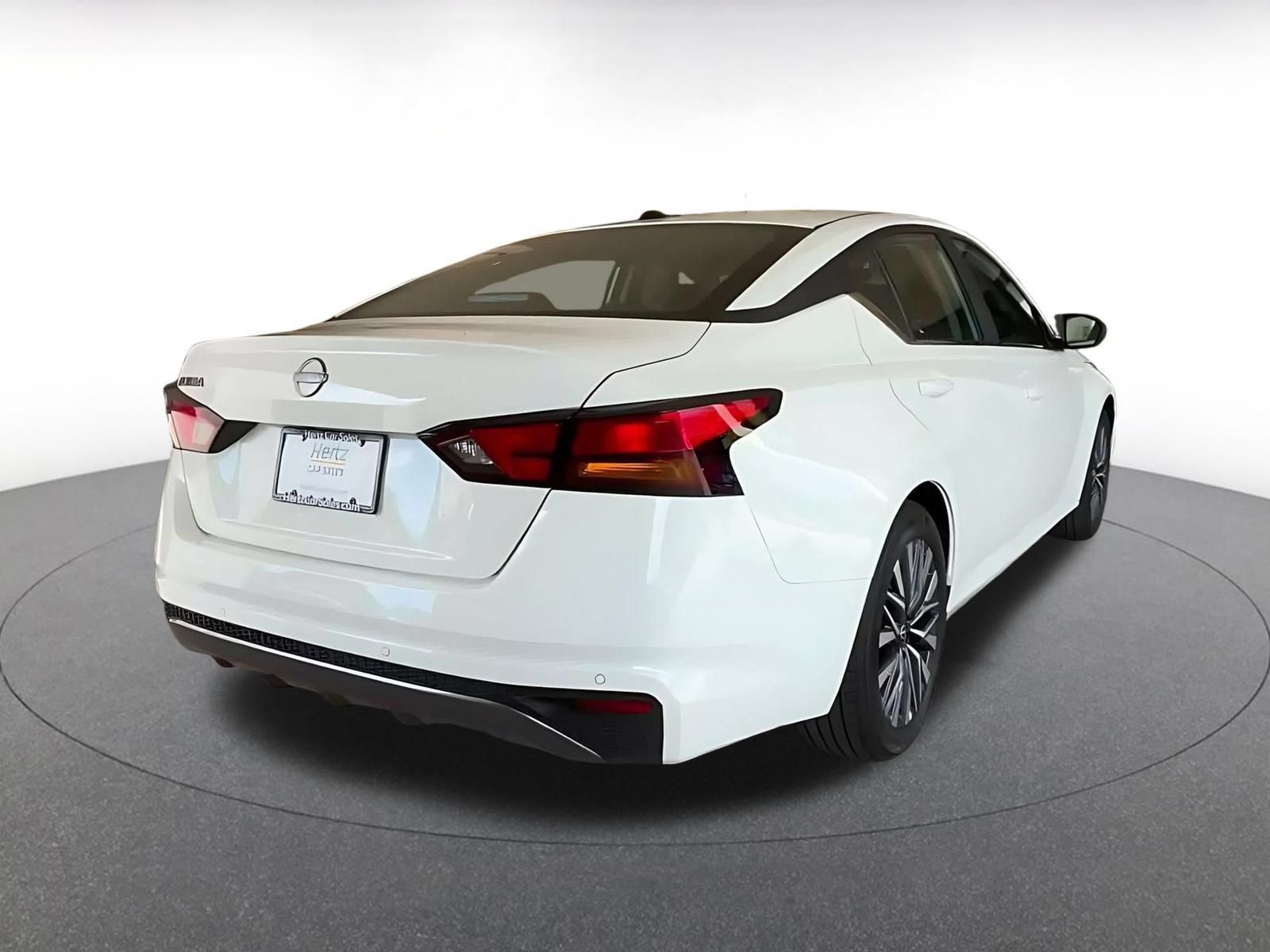 Used 2026 Nissan Altima 2.5 SV FWD image 12
