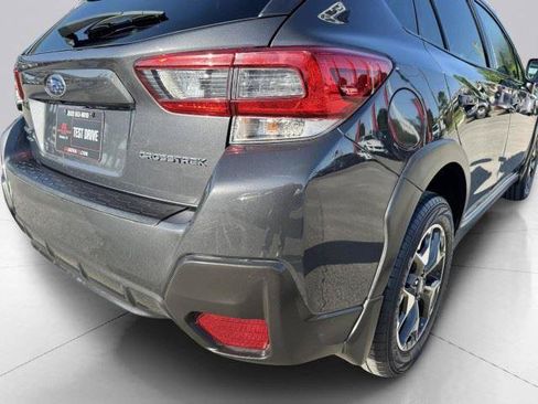 Used 2020 Subaru Crosstrek 2.0i Premium w/ Moonroof Package 1 AWD/4WD image 17
