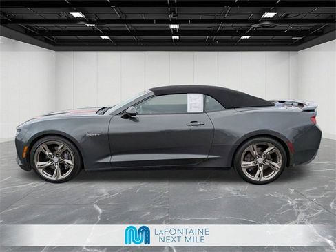 Used 2017 Chevrolet Camaro SS image 2