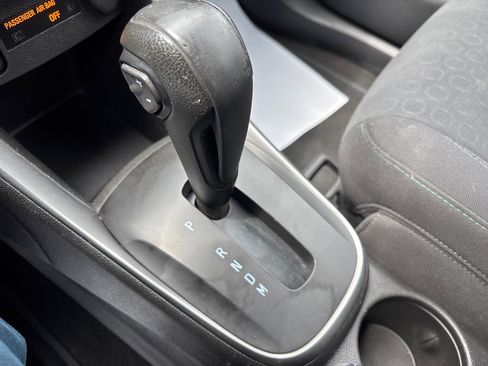 Used 2018 Chevrolet Trax LS FWD image 32