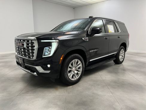 Used 2025 GMC Yukon Denali AWD/4WD image 3