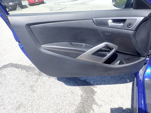 Used 2013 Hyundai Veloster Turbo FWD image 10