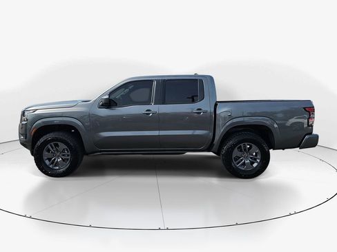 Used 2025 Nissan Frontier SV RWD image 10