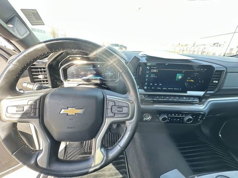 Used 2023 Chevrolet Silverado 1500 LT AWD/4WD image 11