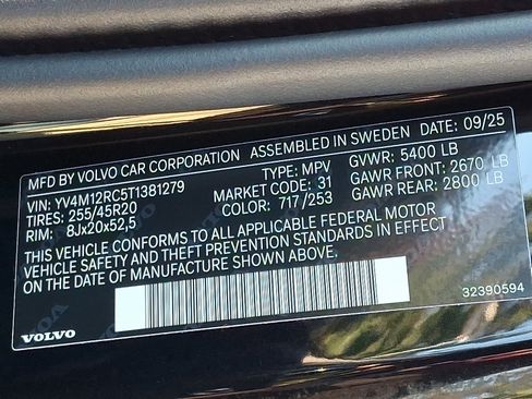 New 2026 Volvo XC60 B5 Plus w/ Protection Package Premier image 13