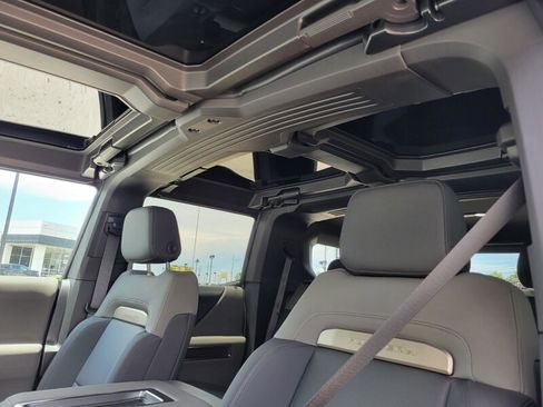 New 2025 GMC Hummer EV 2X image 25