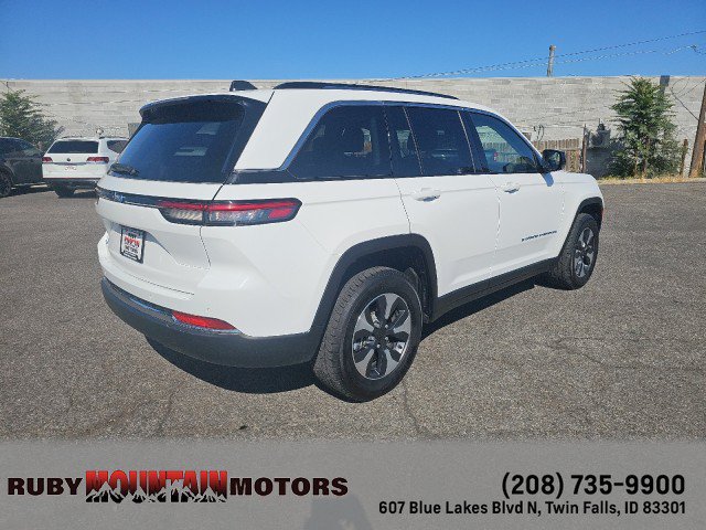 Used 2023 Jeep Grand Cherokee 4WD 4xe image 7
