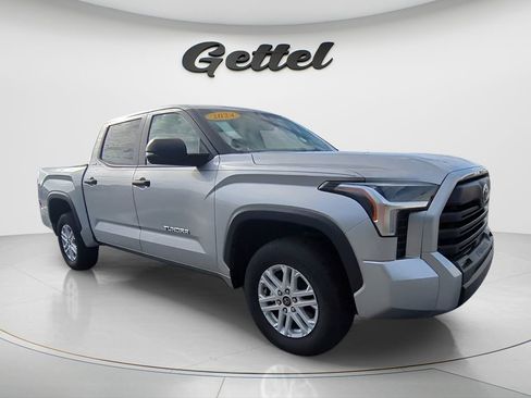 Used 2024 Toyota Tundra SR5 w/ SR5 Convenience Package AWD/4WD image 4