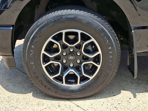 Used 2022 Ford F150 Lariat w/ Equipment Group 502A High AWD/4WD image 8
