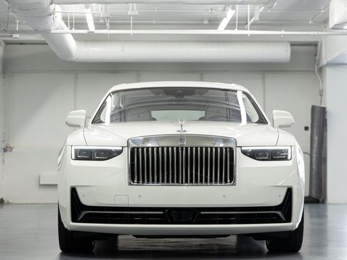 New 2027 Rolls-Royce Ghost Extended Wheelbase AWD/4WD image 10