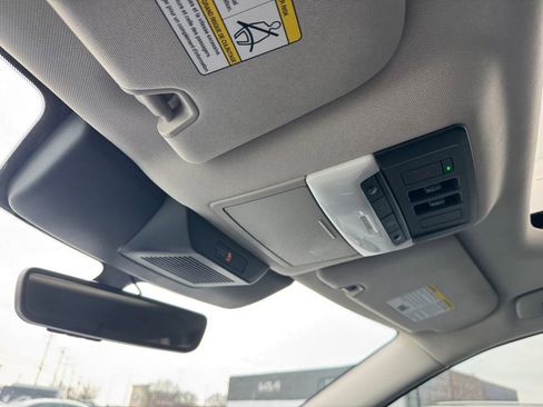 Used 2023 Nissan Pathfinder SL w/ SL Premium Package image 25