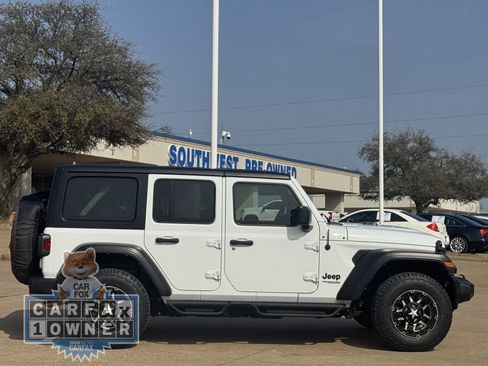 Used 2022 Jeep Wrangler Unlimited Sport image 3