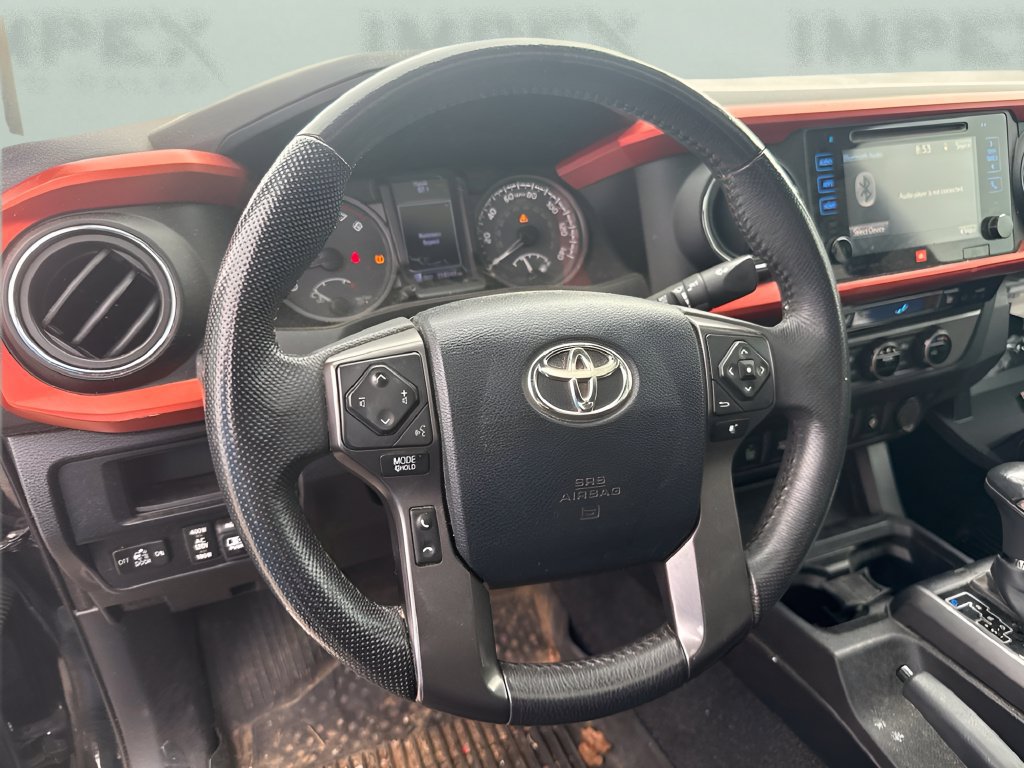 Used 2017 Toyota Tacoma TRD Off-Road AWD/4WD image 11