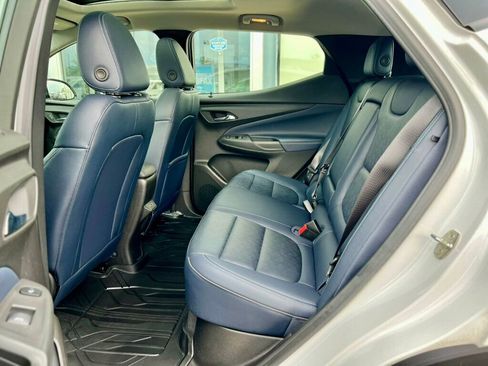 Used 2022 Chevrolet Bolt EUV Premier w/ Sun & Sound Package image 16