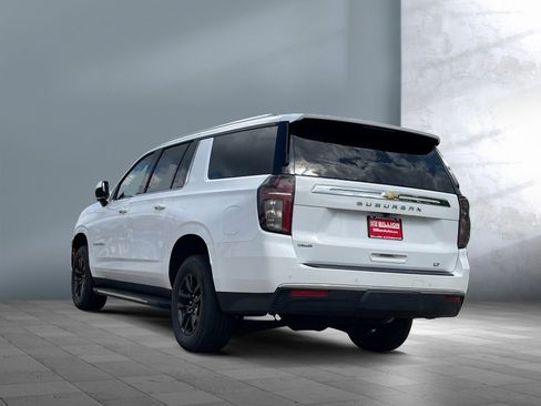 Used 2024 Chevrolet Suburban LT AWD/4WD image 4