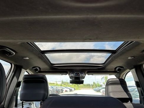 Used 2024 Jeep Wagoneer Launch Edition AWD/4WD image 10