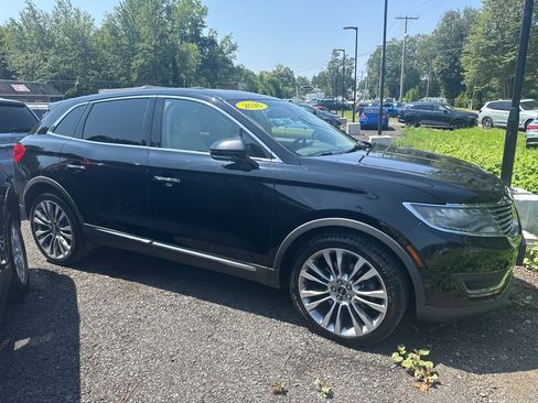 Used 2016 Lincoln MKX Reserve w/ Luxury Package image 3