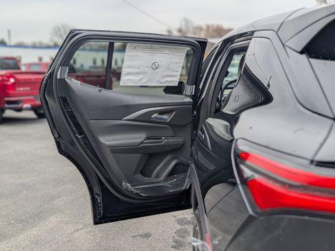 New 2026 Chevrolet Equinox EV LT image 27