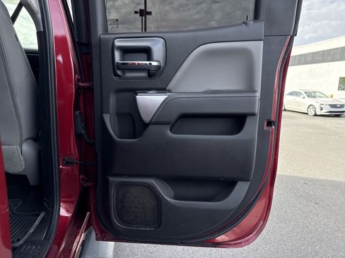 Used 2018 Chevrolet Silverado 1500 LT w/ All Star Edition image 32