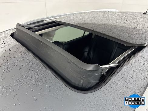 Used 2021 Volkswagen Tiguan SEL image 21