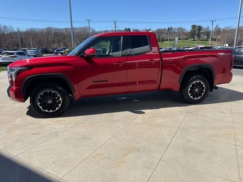 Used 2022 Toyota Tundra SR5 w/ TRD Off-Road Package image 4