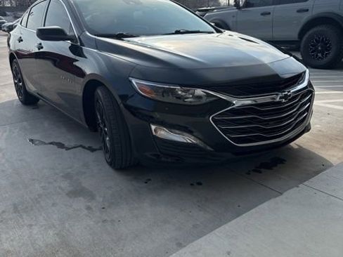 Used 2023 Chevrolet Malibu LT image 1