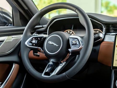 New 2024 Jaguar XF R-Dynamic SE image 19