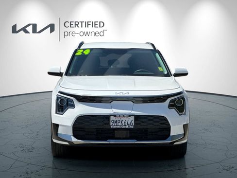 Certified 2024 Kia Niro Wind FWD image 9