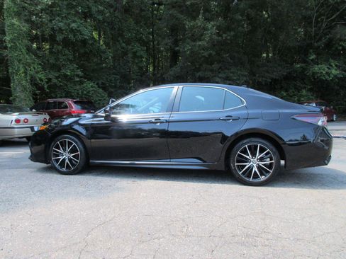 Used 2023 Toyota Camry SE FWD image 8