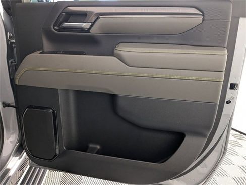 Used 2024 Chevrolet Silverado 2500 ZR2 w/ Technology Package image 33