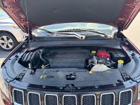 Used 2020 Jeep Compass Latitude w/ Cold Weather Group AWD/4WD image 21
