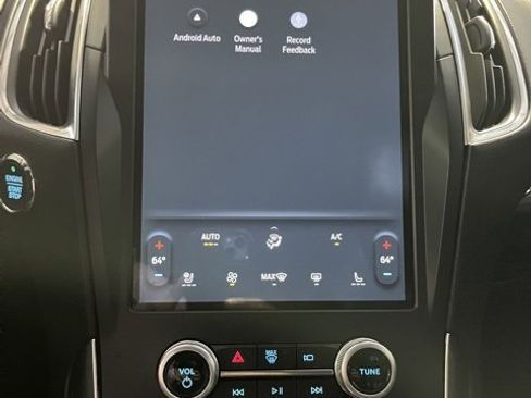 Used 2022 Ford Edge Titanium image 16