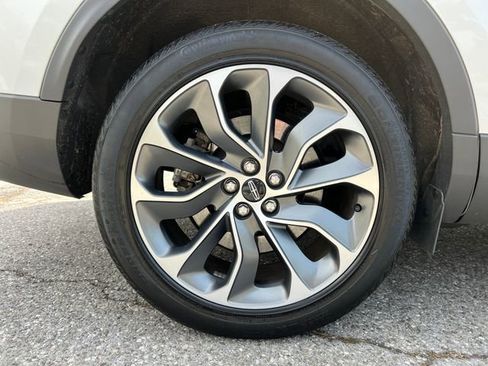 Used 2022 Lincoln Nautilus Reserve image 15