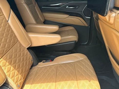 Used 2023 Cadillac Escalade ESV Sport w/ Touring Package AWD/4WD image 17