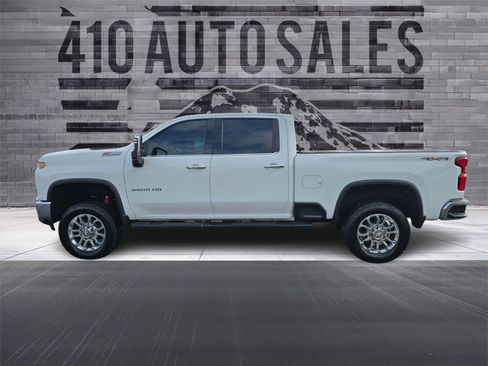 Used 2020 Chevrolet Silverado 2500 LTZ w/ LTZ Premium Package AWD/4WD image 7
