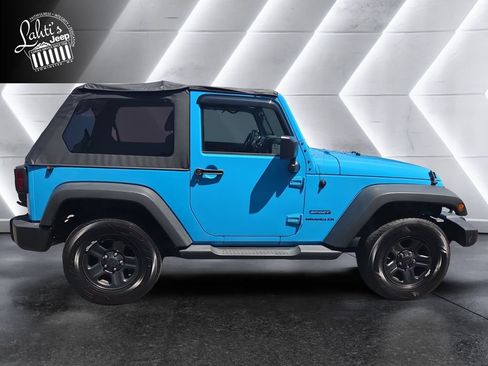 Used 2017 Jeep Wrangler Sport w/ LED Lighting Group AWD/4WD image 6