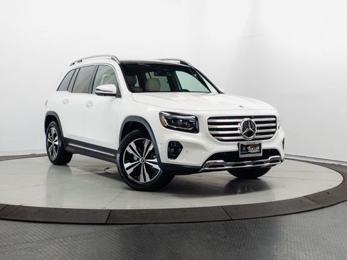Certified 2026 Mercedes-Benz GLB 250 4MATIC image 1