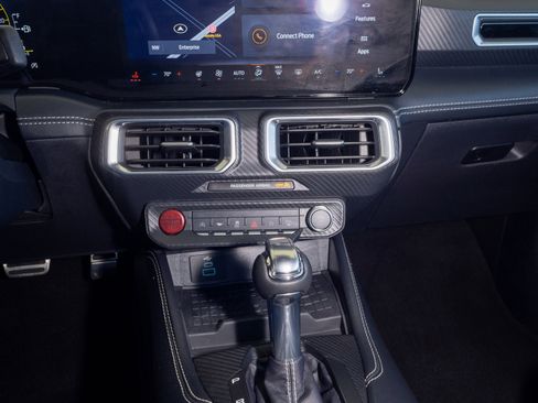 Used 2024 Ford Mustang Premium image 18