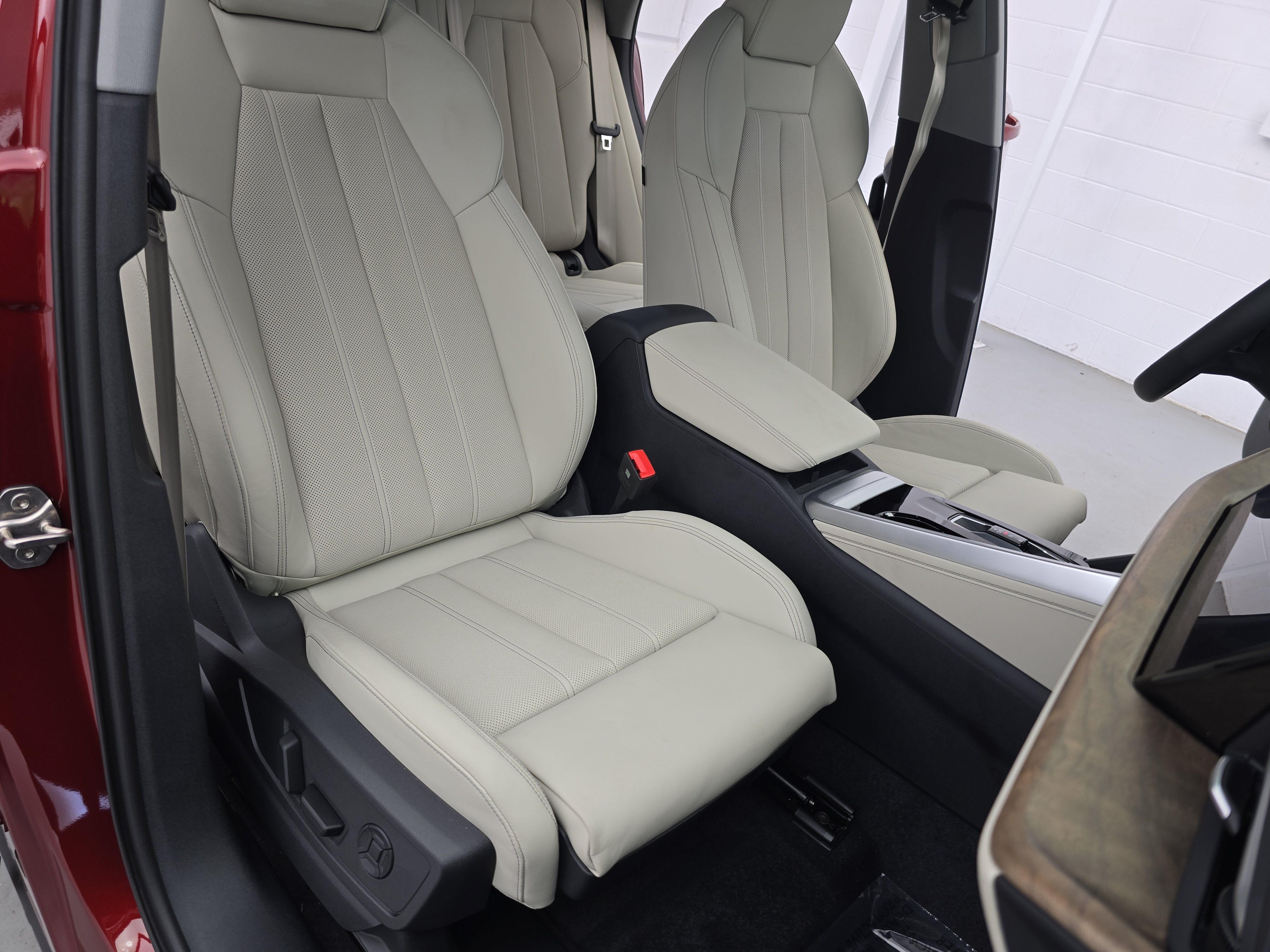 Used 2025 Audi Q5 Prestige AWD/4WD image 10