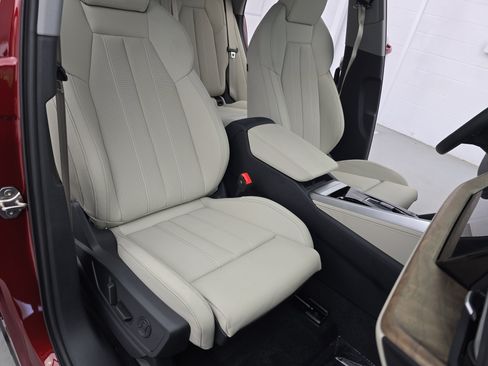 Used 2025 Audi Q5 Prestige AWD/4WD image 10