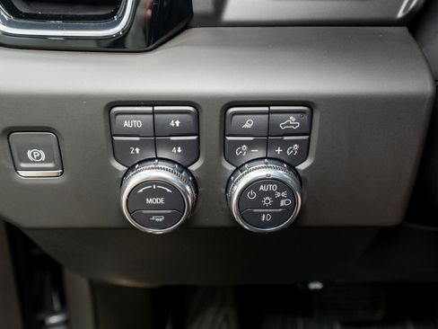 Used 2025 GMC Sierra 1500 Denali w/ Technology Package image 36