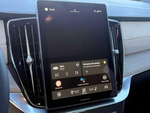 New 2026 Volvo XC90 B6 Plus w/ Protection Package Premier image 16