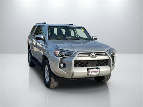 Certified 2022 Toyota 4Runner SR5 Premium AWD/4WD image 3